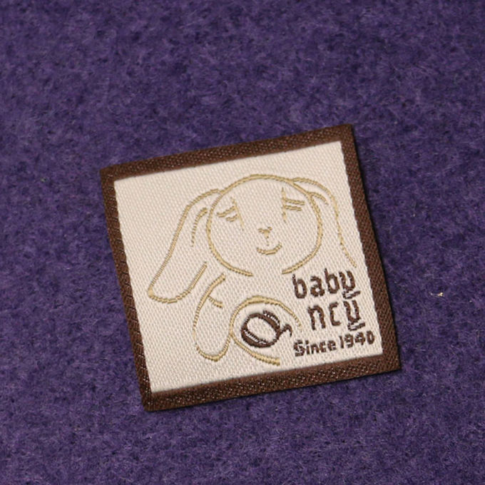 Le coton de labels d'habillement tissé par enfants cousent sur des étiquettes de label de tissu de vêtement
