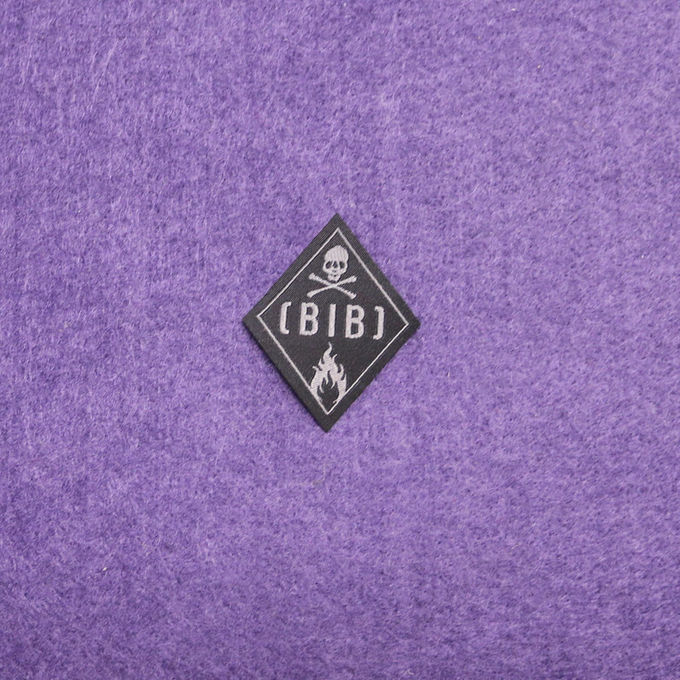 Extrémité de label tissée par damassé de charme pliée pour le vêtement, étiquettes faites sur commande de tissu